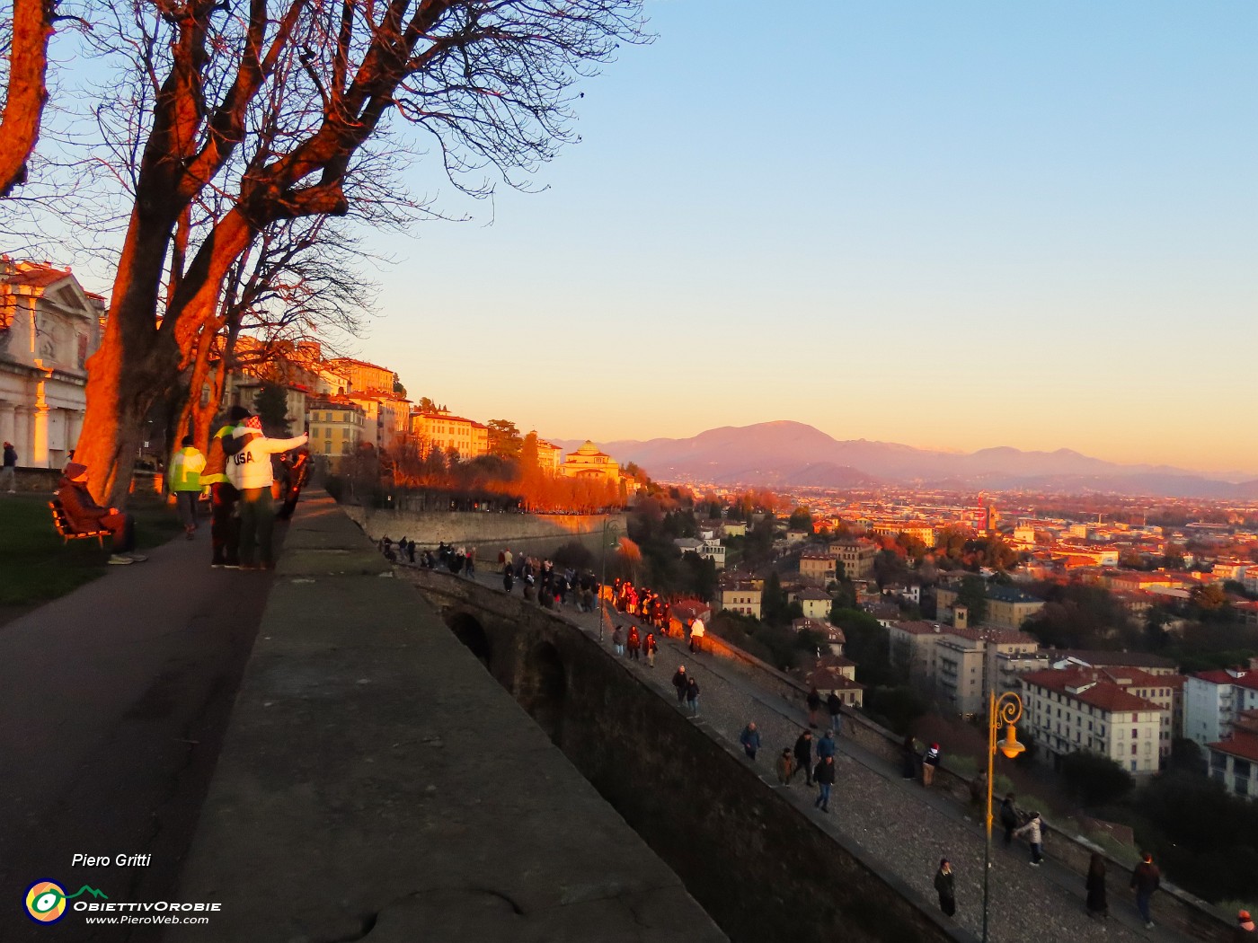 66 Viale delle mura venete al tramonto.JPG